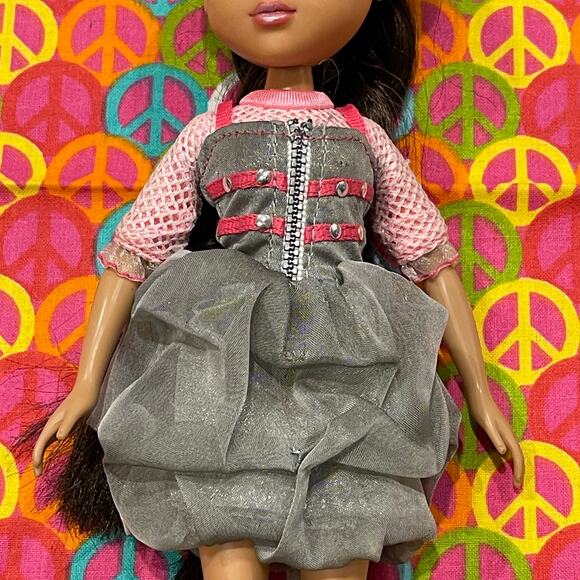 Moxie Girlz Sophina Stamp "N" Style 11" Doll Dressed as Shown - Picture 2 of 8